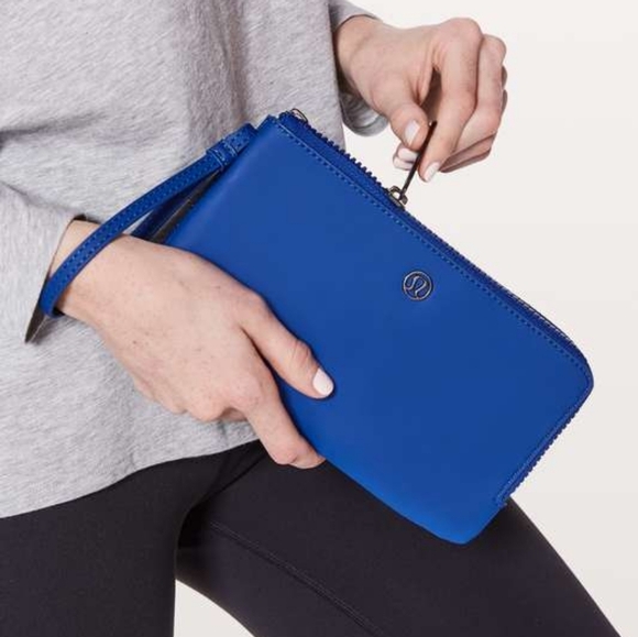 lululemon athletica Handbags - Lululemon Blue Wristlet Clutch